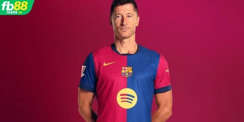 Hat-trick là gì và siêu sao bóng đá Lewandowski với 29 cú đúp