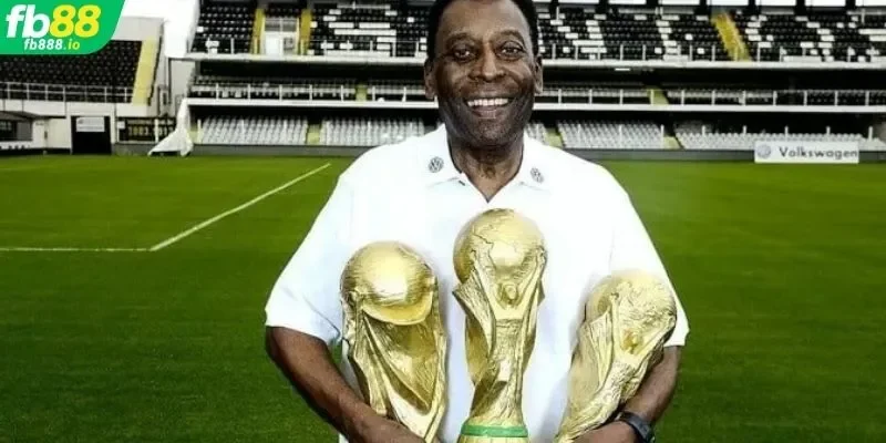 Vua bóng đá Pele nổi tiếng với 98 cú hattrick để đời